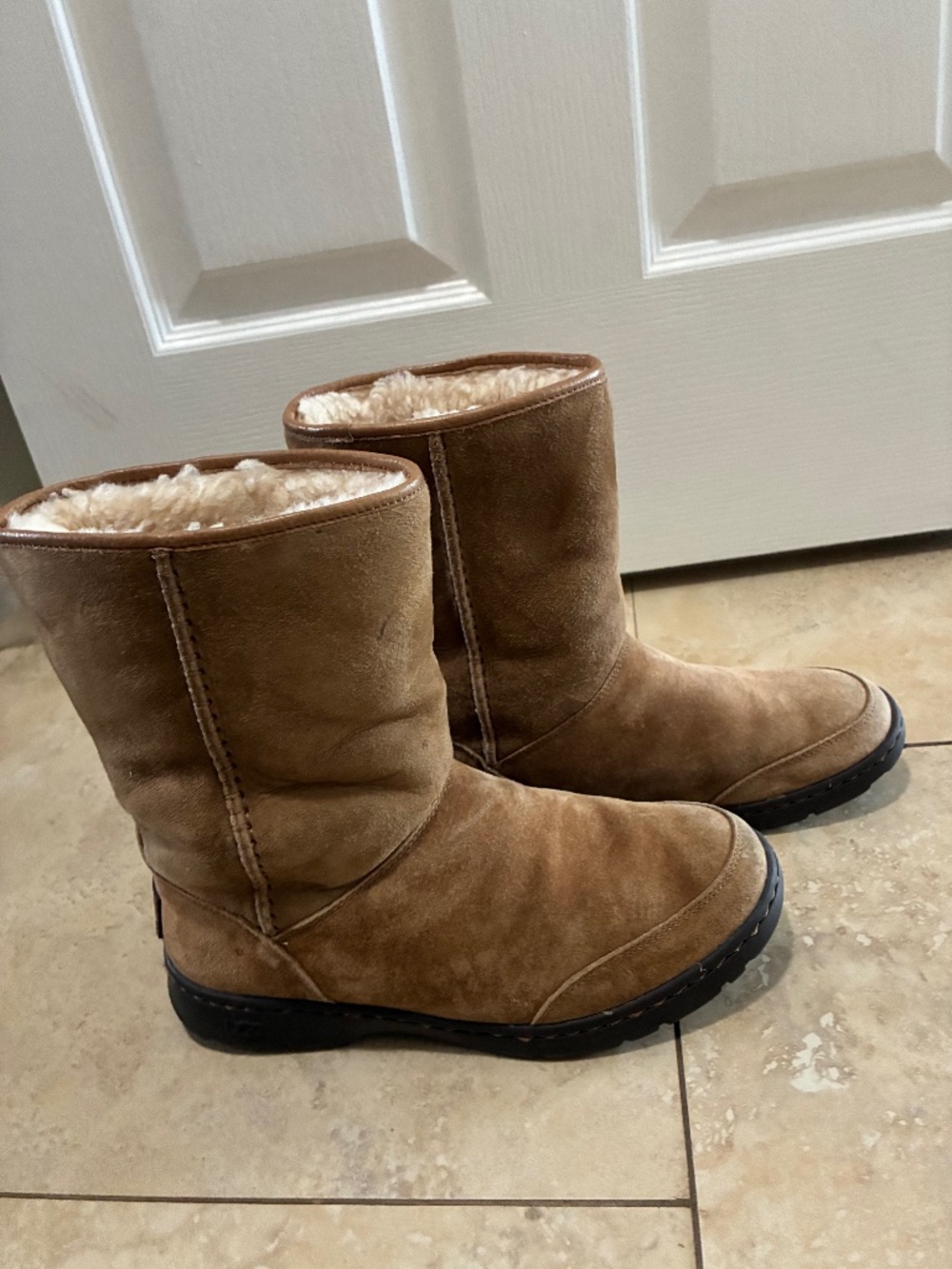 Classic Ugg Suede Boot Size 8